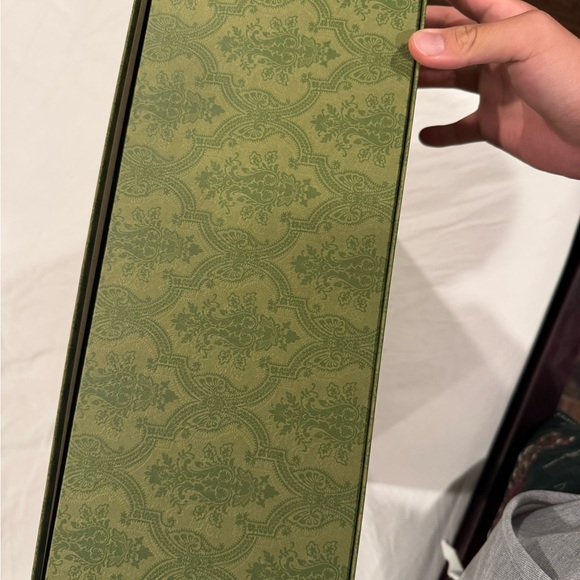 Gucci Gift Box - Picture 2 of 14